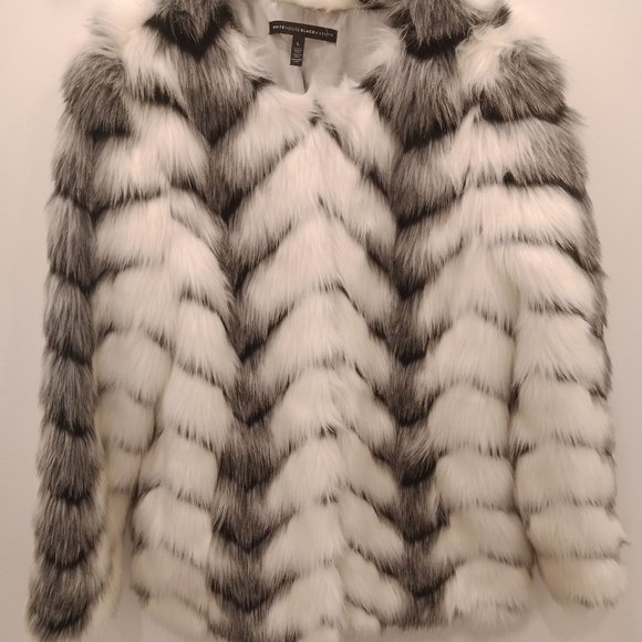 White House Black Market white and black coat - Picture 1 of 3